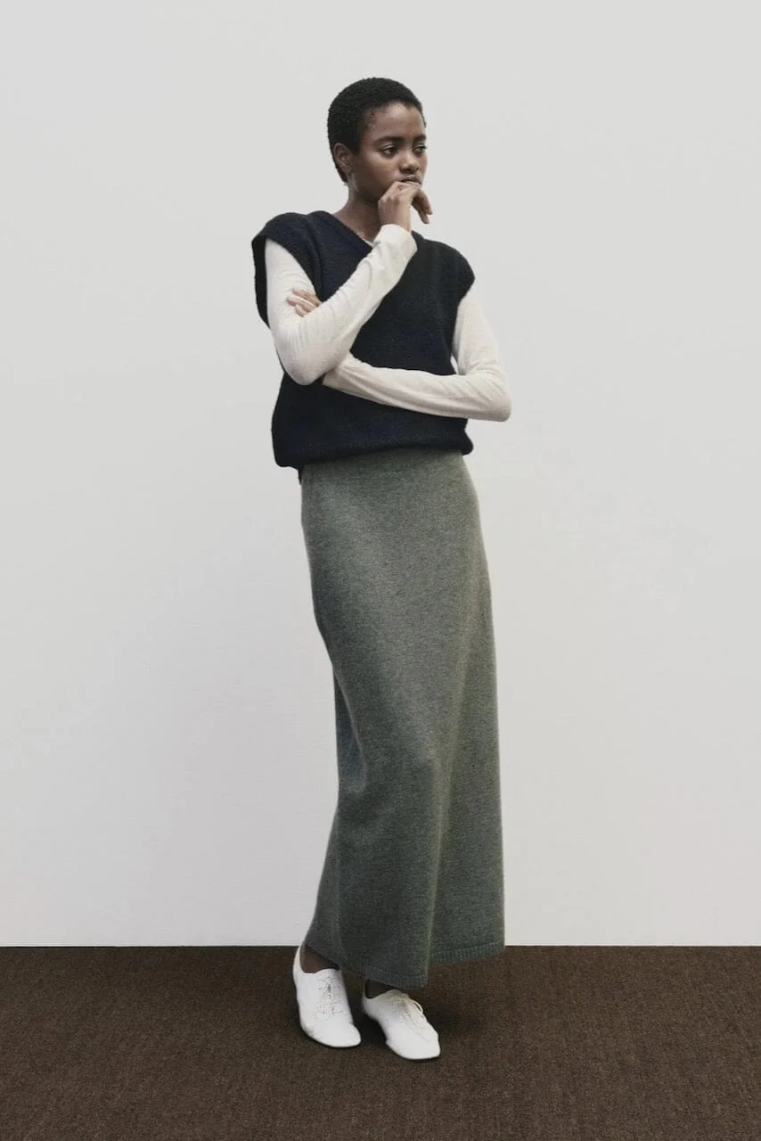 Wool Blend V-Neck Vest, Navy - Image 7